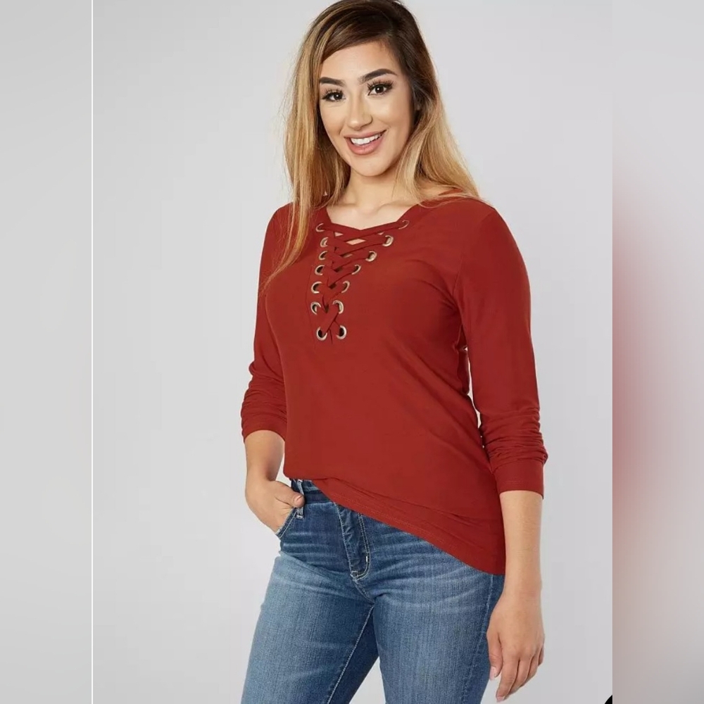 Daytrip (Buckle) Women's Rust Lace-Up Top Size Medium